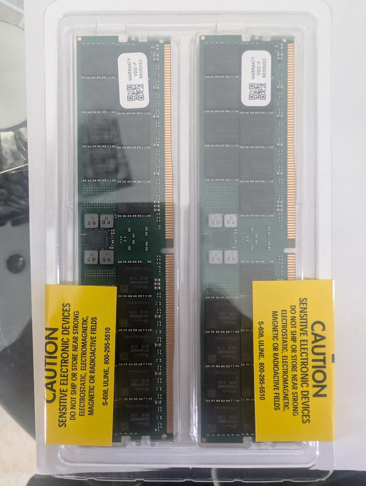 128GB 2X64GB DDR5 5600MHZ PC5-44800 2Rx4 1.1V CL46 288-PIN ECC Registered RDIMM