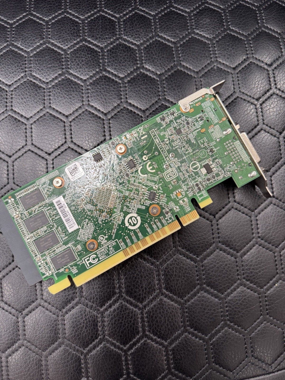 AMD Radeon R7 350x V319 109-C87251-01​ GDDR5 4 GB PCIe 2.0×16 Video Card *Low