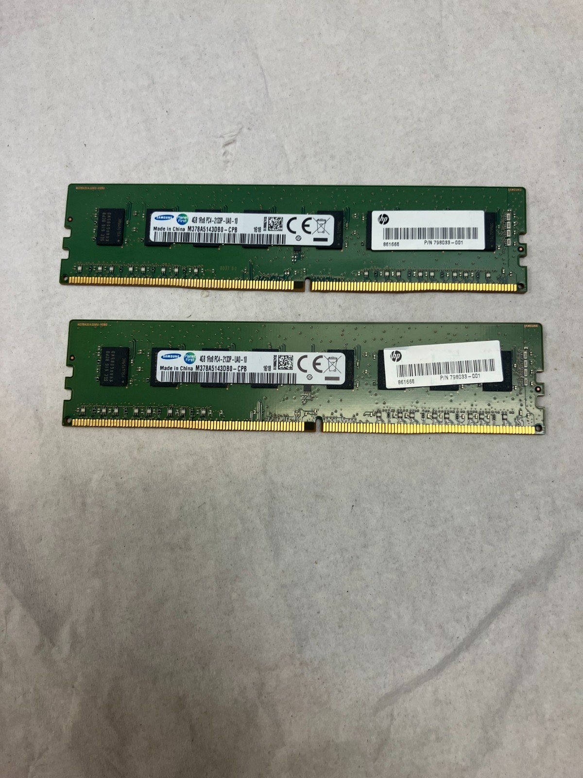 Samsung 4GB PC4-17000 (DDR4-2133) Memory (M378A5143DB0-CPB) 798033-001 PC4-2133P