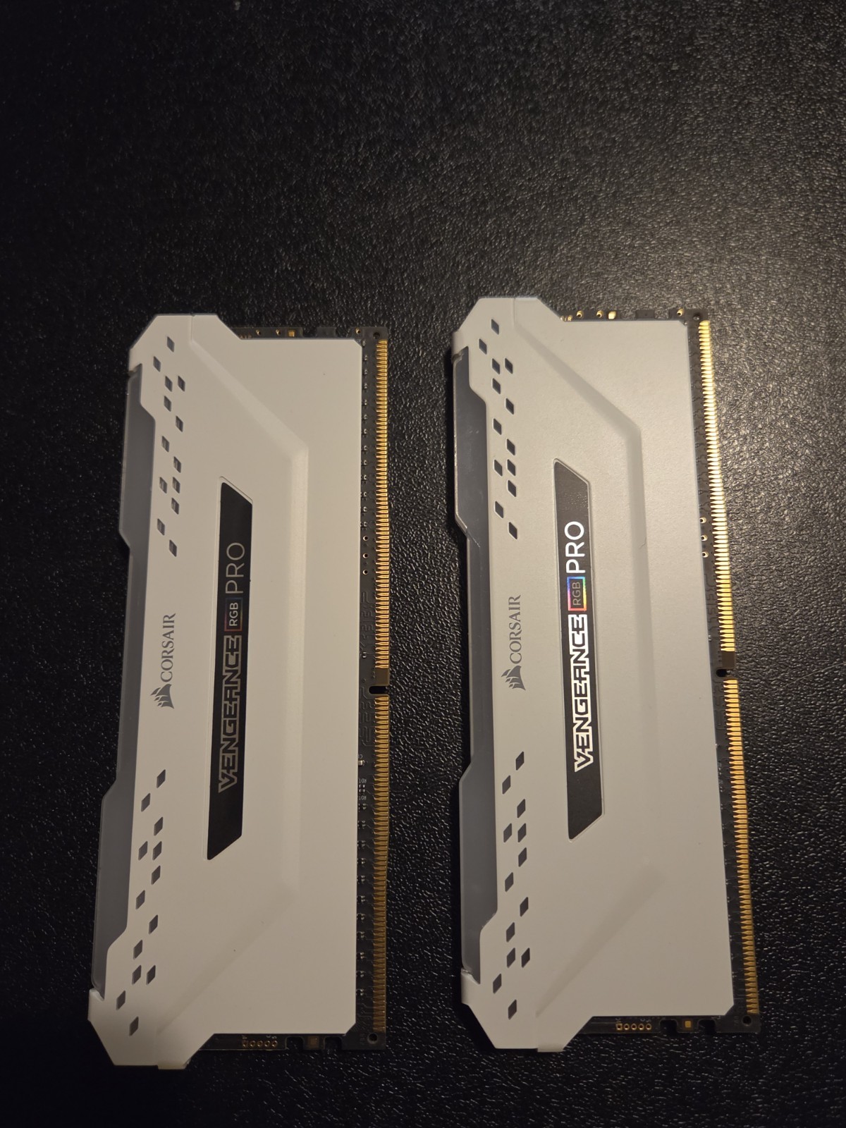 Corsair Vengeance RGB Pro 16GB 2 x 8GB DDR4-3200 White