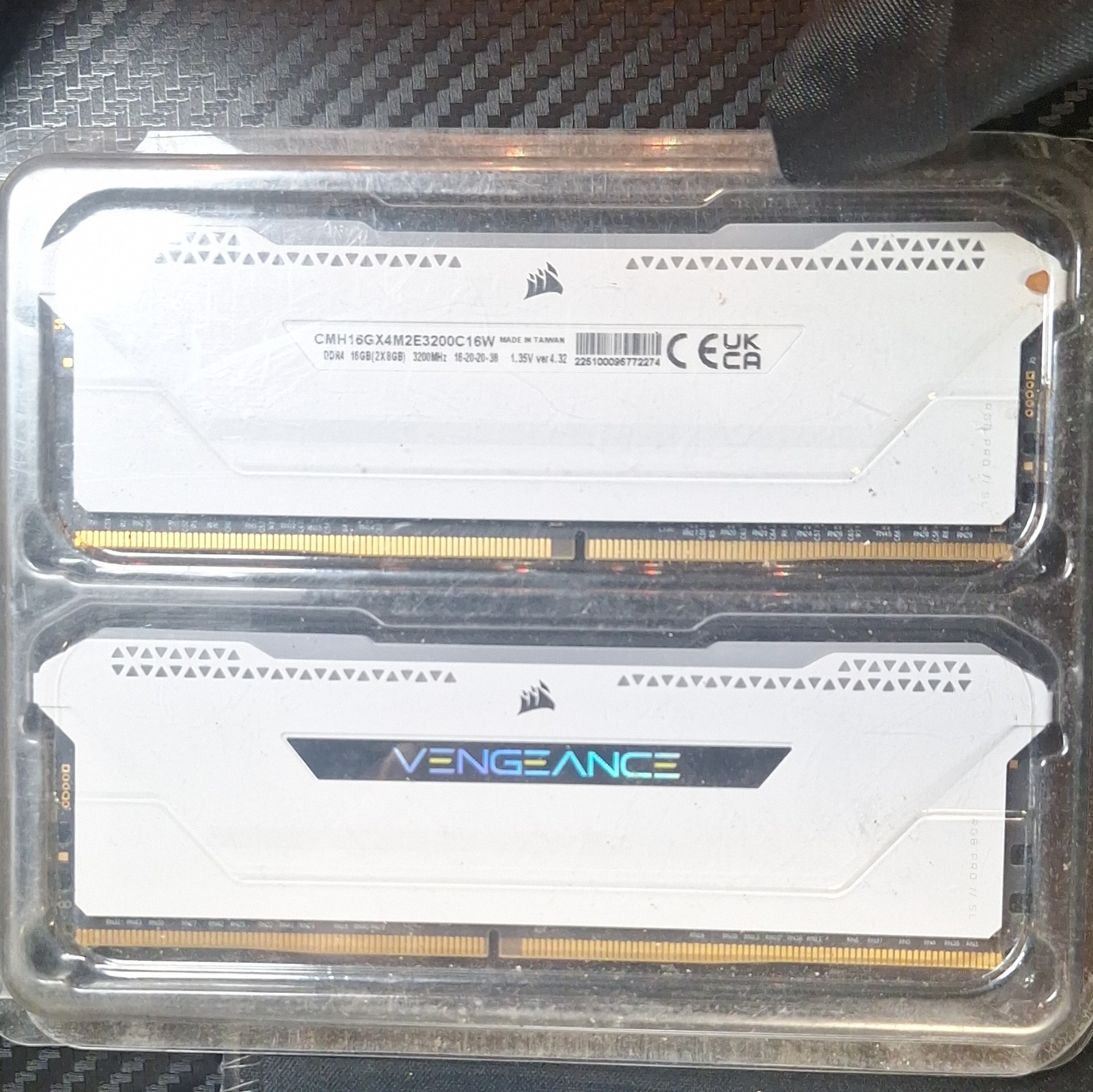 Corsair Vengeance RGB Pro DDR4 16GB (2 X 8GB) 3200MHz White Excellent
