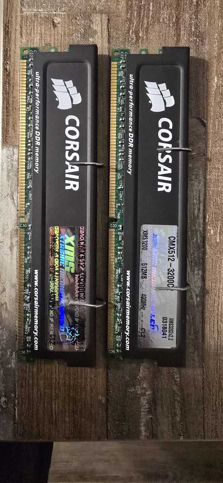 1GB 2x512MB PC-3200 Corsair CMX512-3200C2 DDR-400 XMS Ram Memory Kit DDR1 CL2