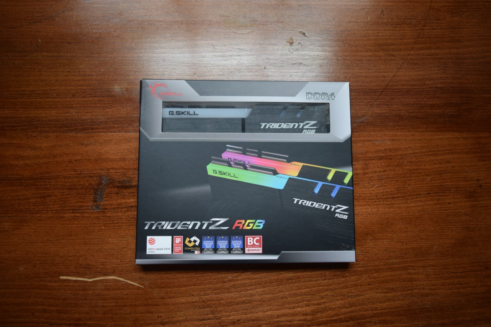 G. SKILL Trident Z RGB 16GB (2x8GB) DDR4 3200 MHz (F4-3200C16D-16GTZR) RAM Kit