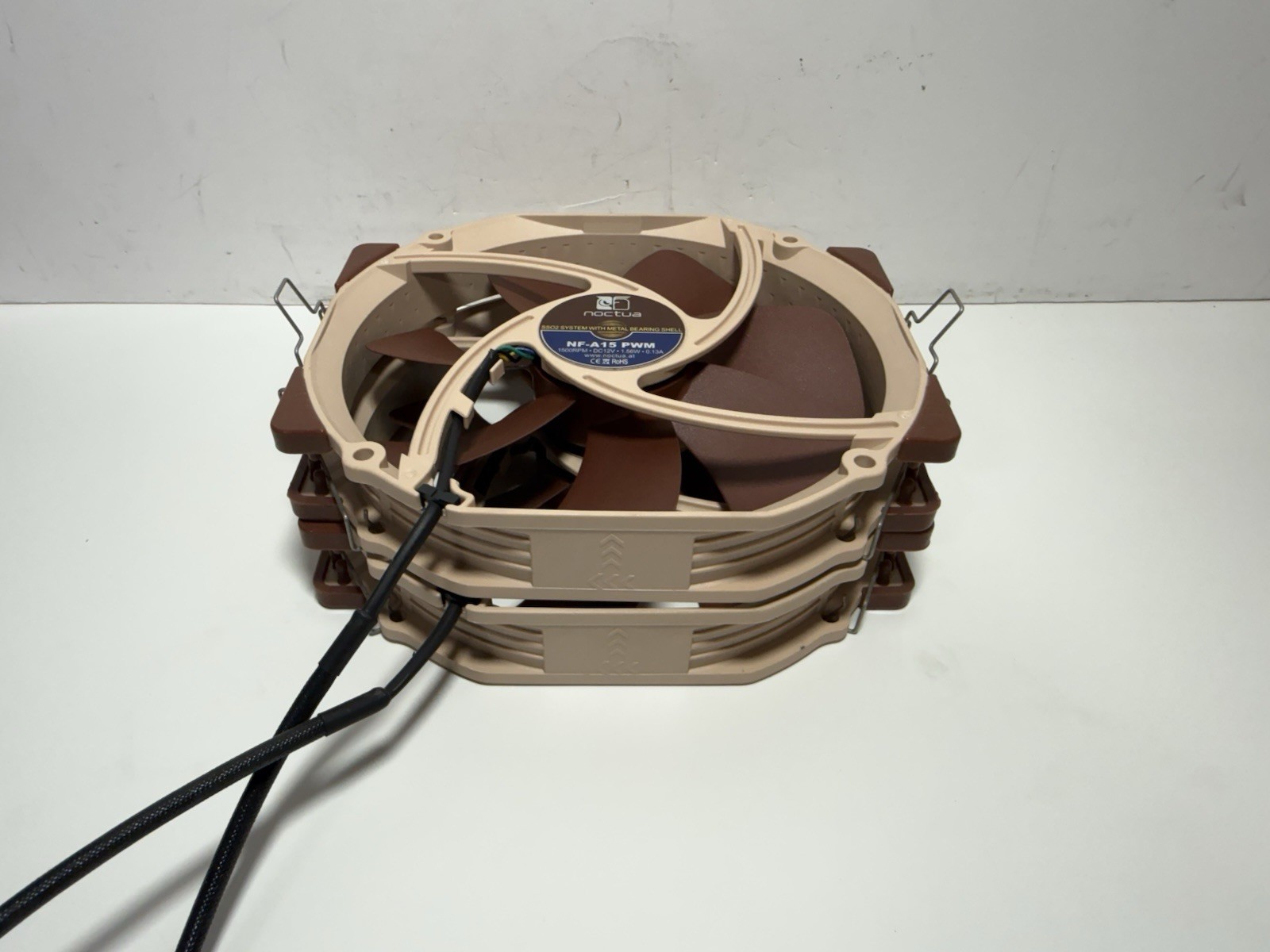 Lot of 2 Noctua NF-A15 PWM 140mm + (NA-YC1 Y-cable And Heatsink Brackets)