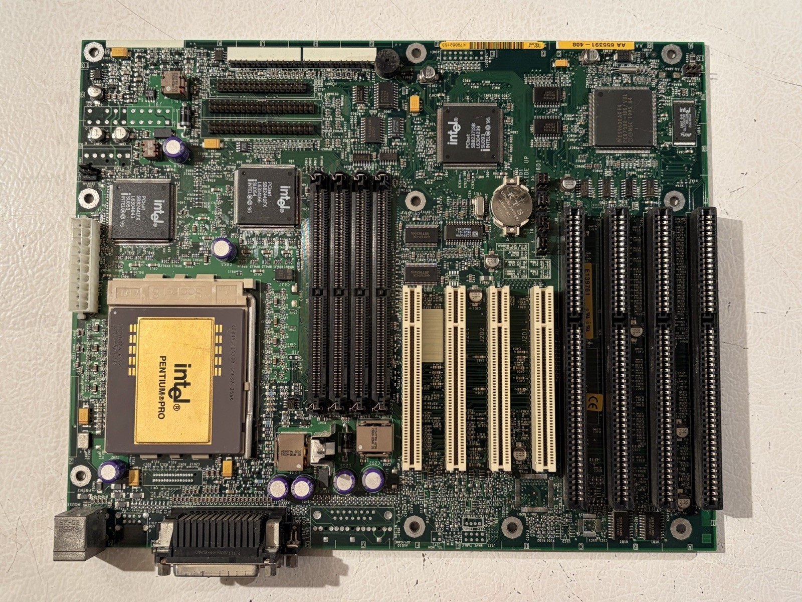 INTEL VS440FX MOTHERBOARD PENTIUM PRO 200MHz 64MB RAM