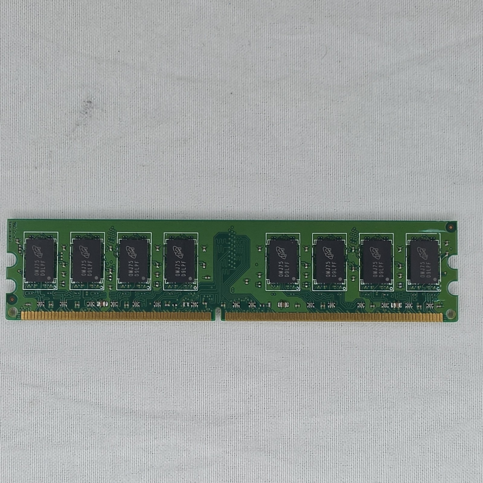 Micron 2GB DDR2 SDRAM DIMM PC2-6400U 240-Pin RAM MT16HTF25664AY-800J1