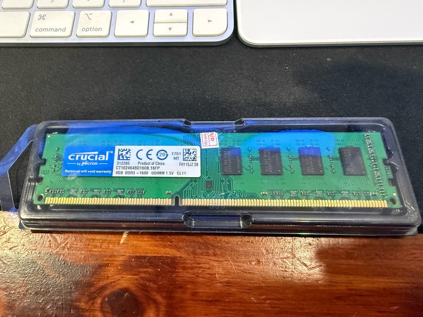 CRUCIAL CT102464BD160B.16FP 8GB DDR3-1600 UDIMM 1.5v