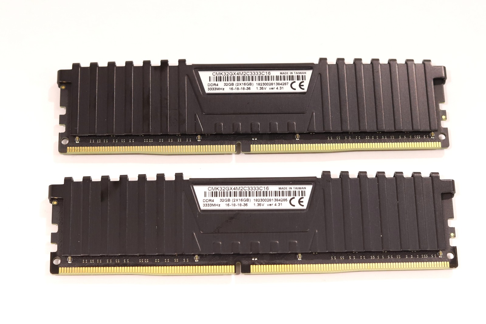 Corsair 32GB (2x16GB) PC4-26600 DDR4-3333MHz Memory P/N: CMK32GX4M2C3333C16