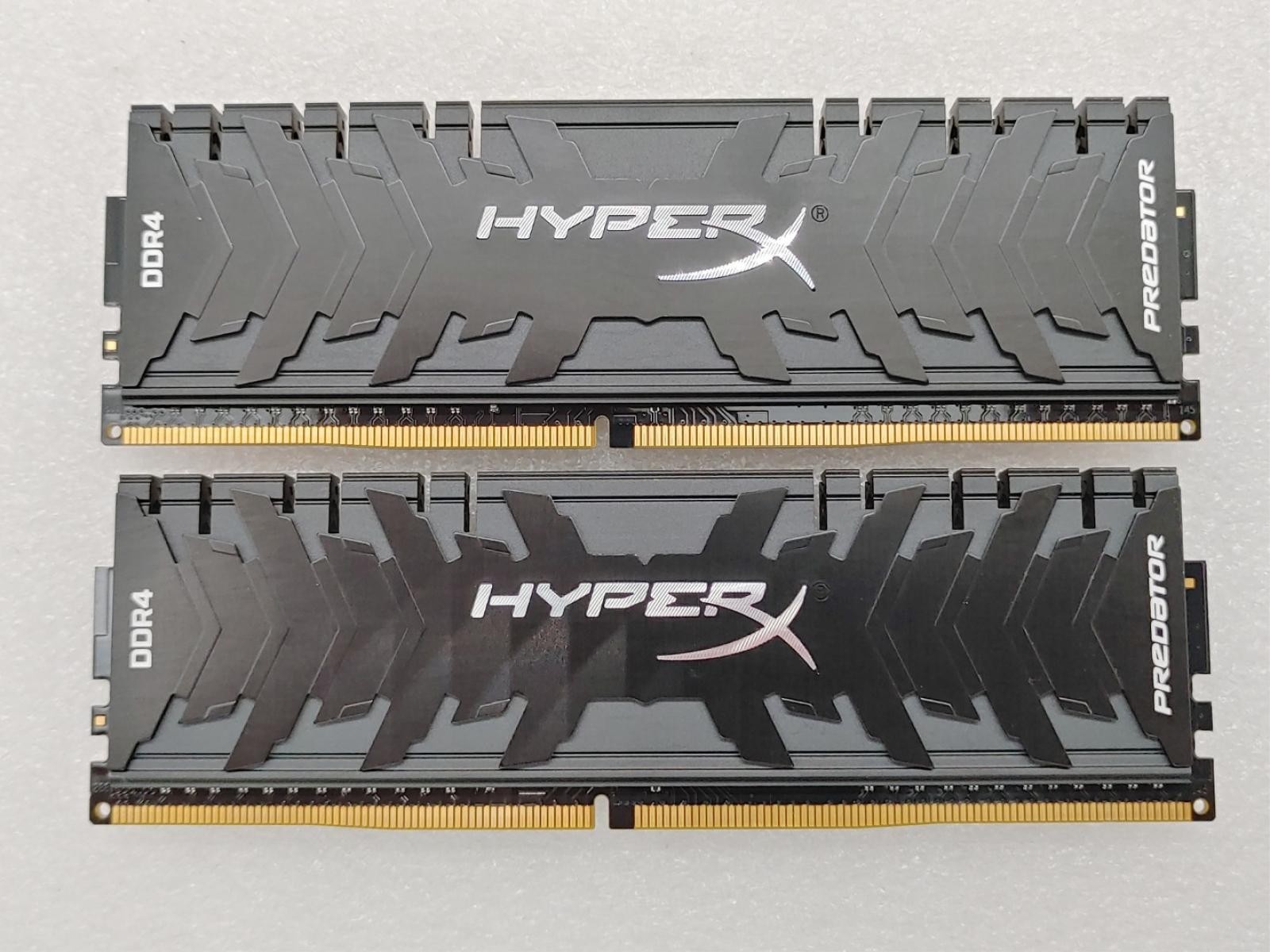 Kingston HyperX Predator 16GB (2x8GB) DDR4 2666MHz (HX426C13PB3K2/16) RAM Memory