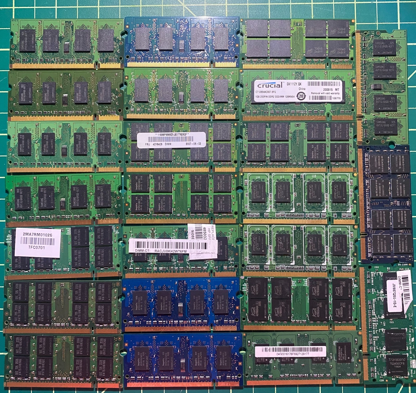 MISC Lot of 24 1GB PC2 6400/5400/5300/4200 Laptop Memory Samsung, Hynix, Micron