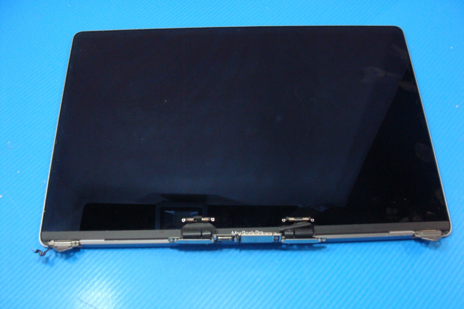 MacBook Pro A2141 16″ Late 2019 MVVJ2LL LCD Screen Assembly Gray 661-14200