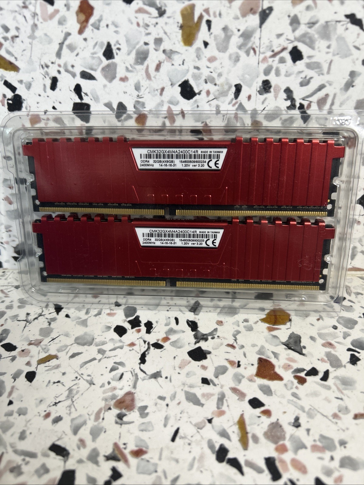 16GB (2x8GB) VENGEANCE® LPX 8GB (1 x 8GB) DDR4 DRAM 2400MHz C16 Memory Kit – Red