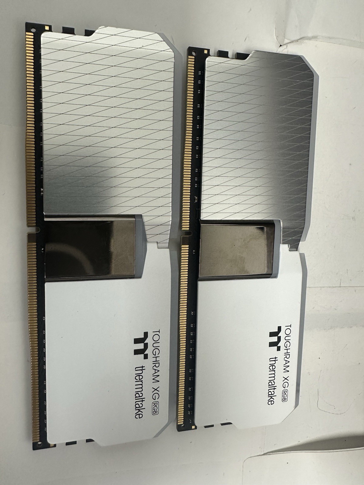 Thermaltake TOUGHRAM XG RGB White DDR4 3600MHz 32GB 16GBx2 RG06D416GX2-3600C18B
