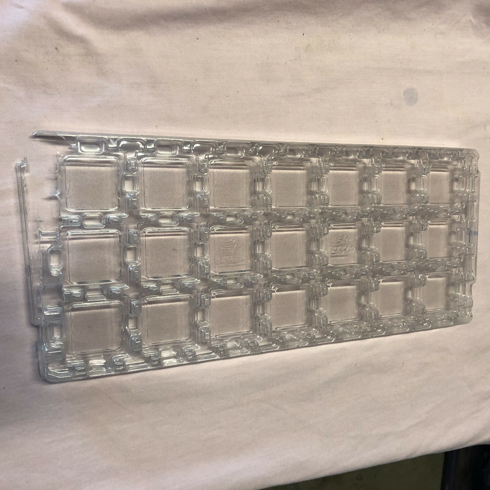  INTEL CPU TRAY HOLDER  clean (37.5mm x 37.5mm) 23 pcs