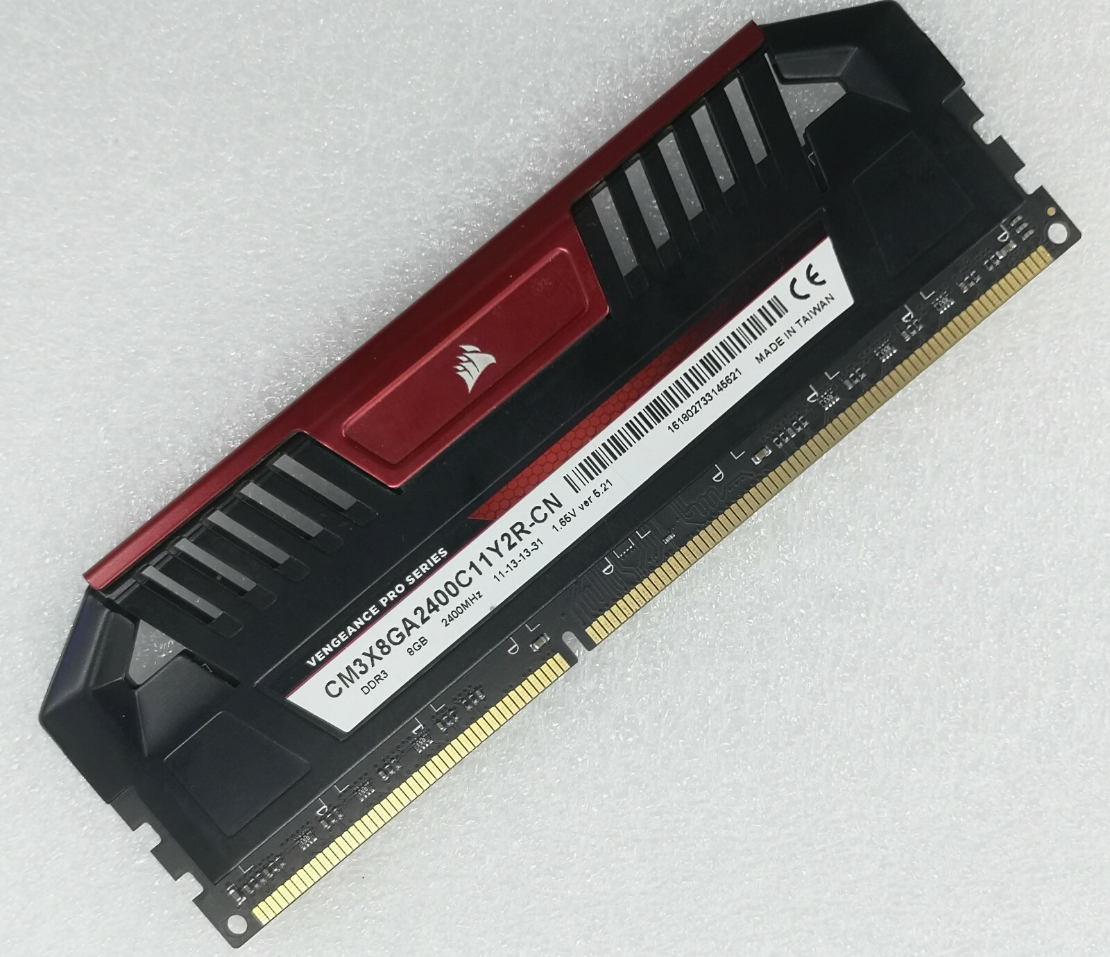 CORSAIR 8GB DDR3 2400 Desktop DIMM RAM PC3-19200 VENGEANCE CM3X8GA2400C11 240pin
