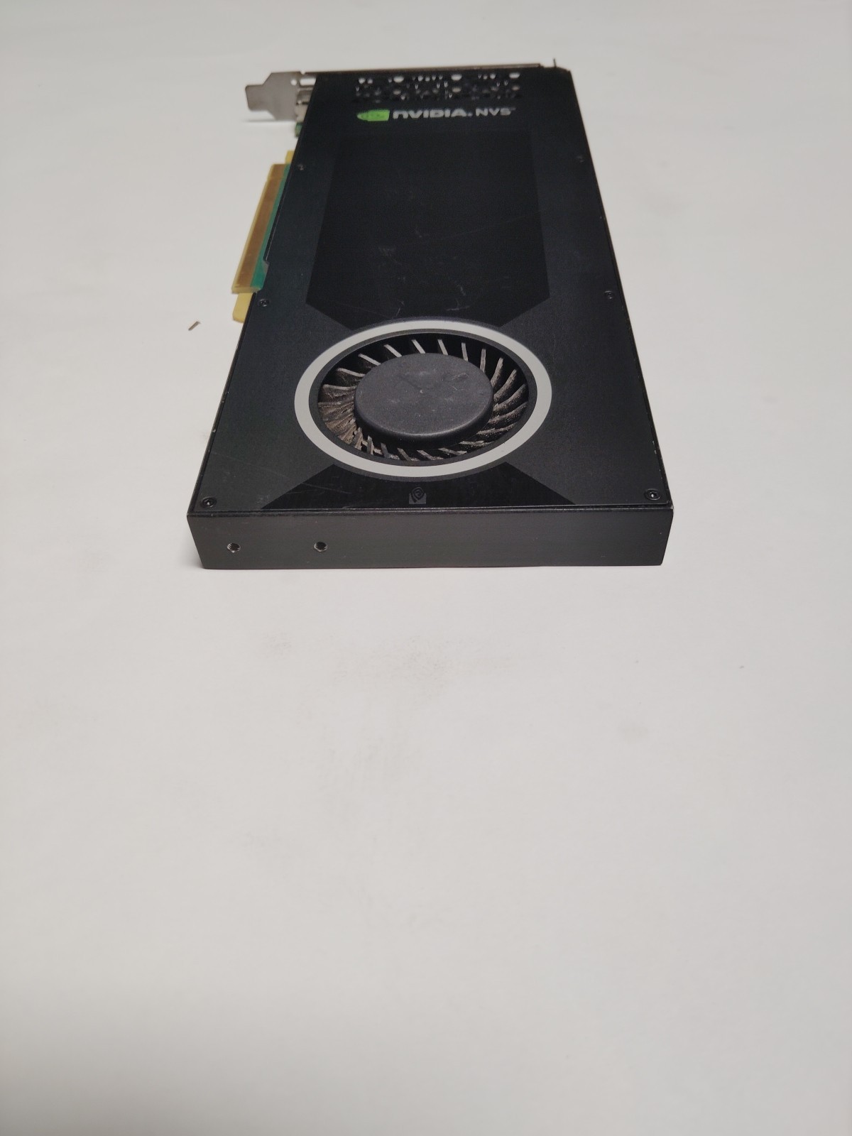 PNYNvidia NVS810 8x MiniDisplayPorts 4GBGraphicsCard *Untested*HDcables included