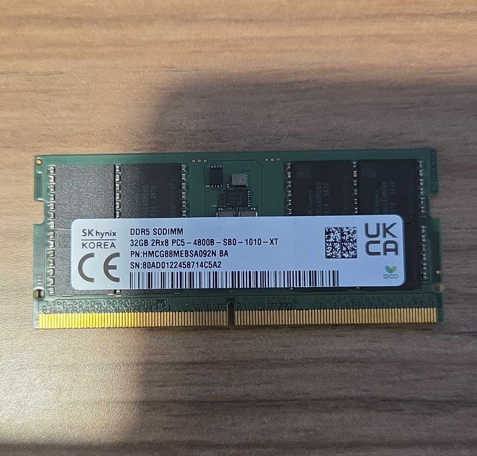 SK hynix DDR5 SDRAM SO-DIMM 32GB PC5-4800B 262-Pin ECC HMCG88MEBSA092N