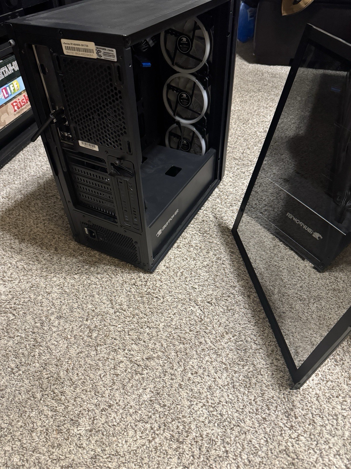 iBUYPOWER PC Case I-Series With Fans And Keyboard/mouse Mounting And All Wires