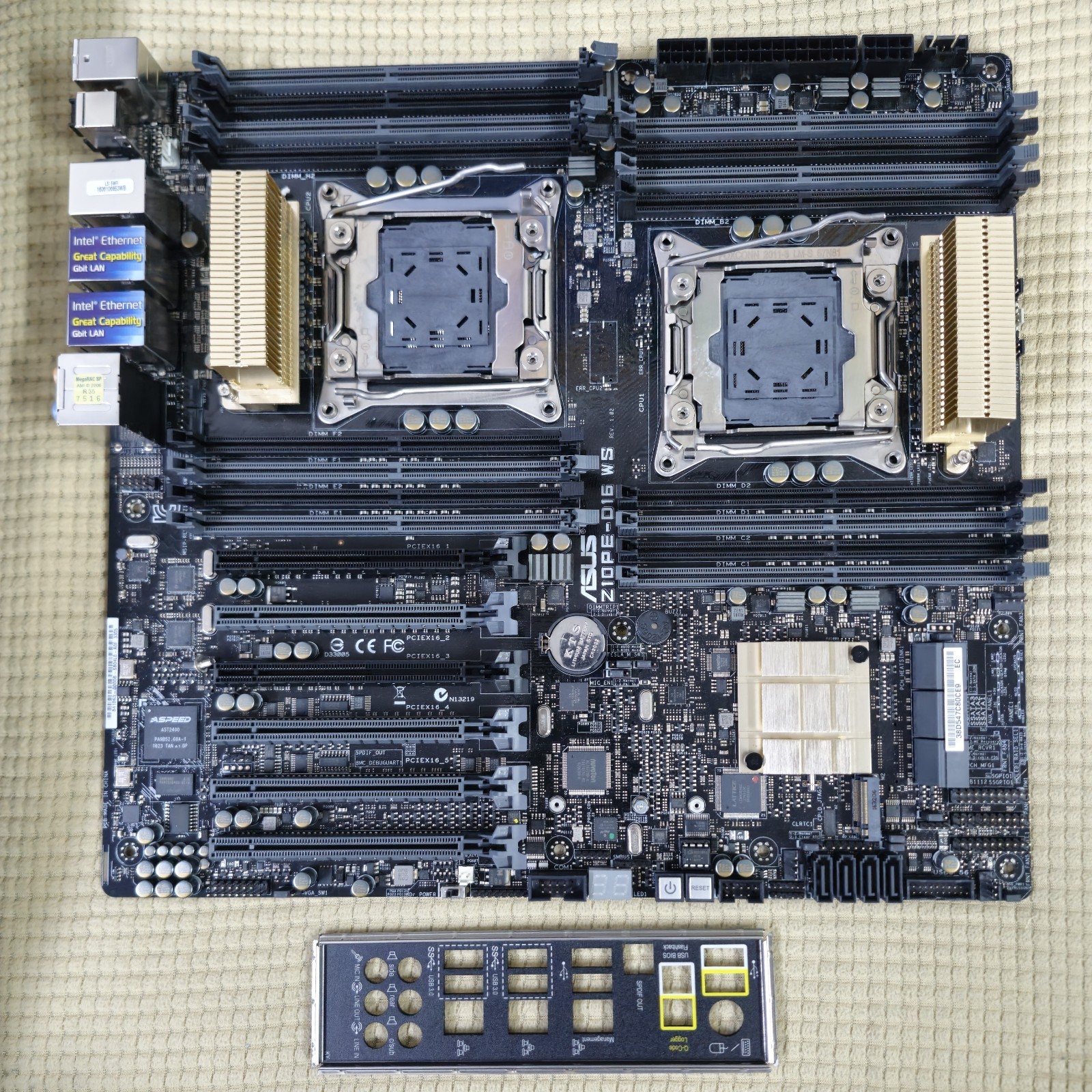 ASUS Serverboard Z10PE-D16 WS : LGA 2011-3 C612 DDR4 Dual LAN IPMI SSI EEB