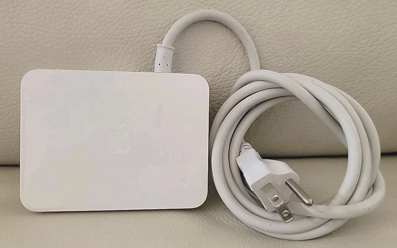 Genuine Apple 90W A1097 Cinema HD Display Power Adapter for 23” Cinema Display