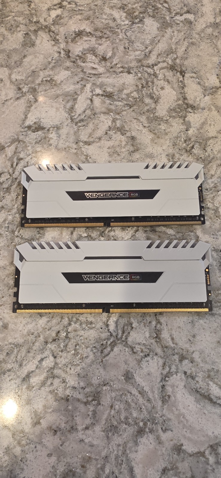 Corsair Vengeance RGB PRO 32GB (2x16GB) DDR4 3200 (PC4-25600) White