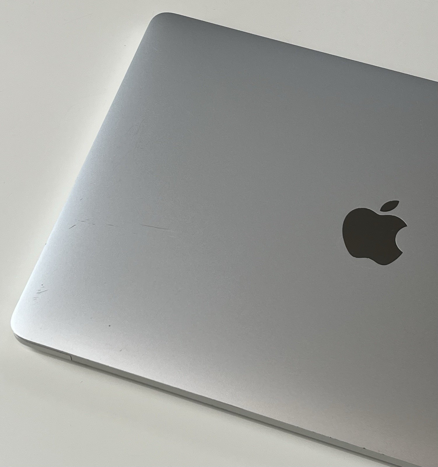 MacBook Pro A2159 2019 13″ LCD Screen Display Silver OEM 661-12830 Grade B-