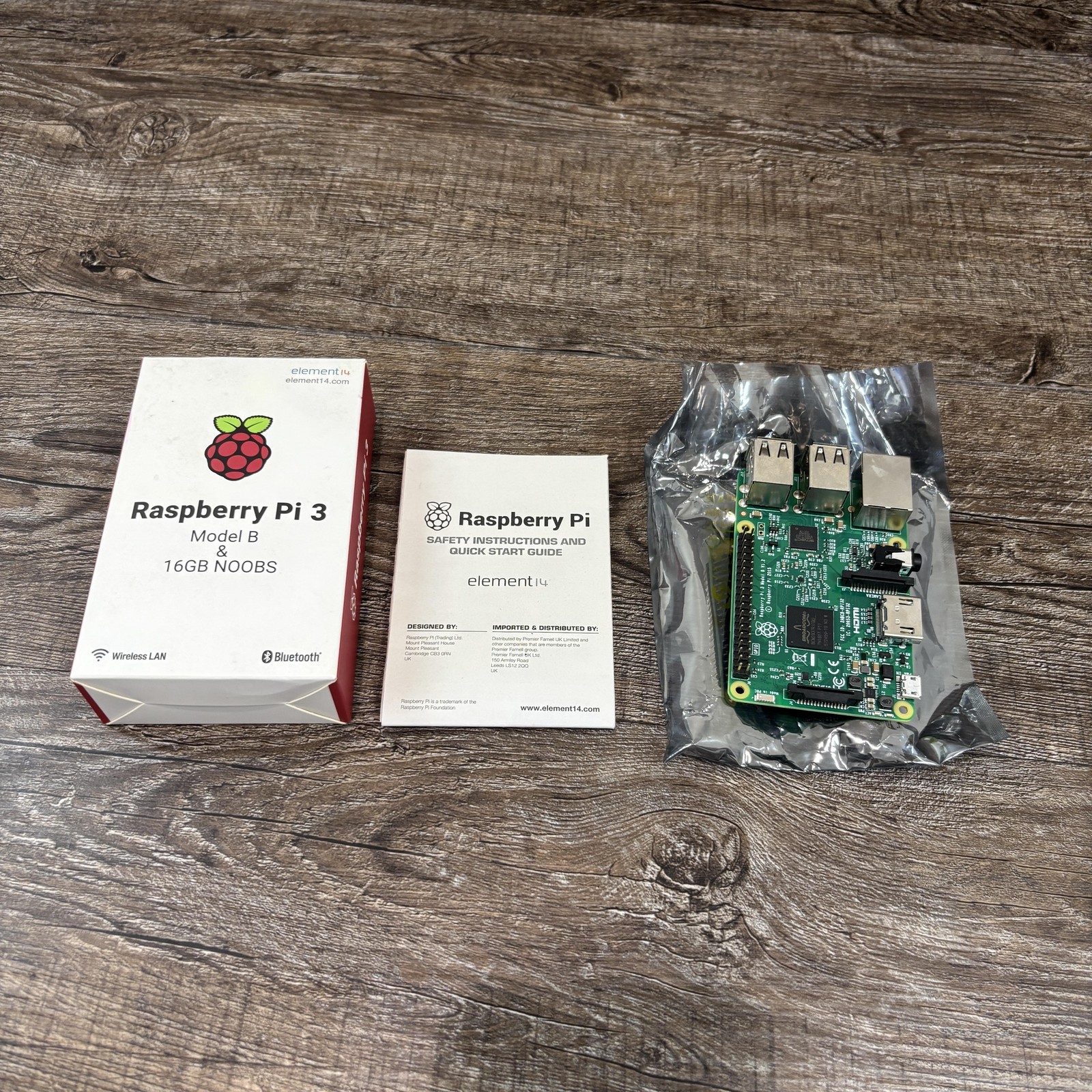 Raspberry Pi 3 Model B 1GB RAM 16GB NOOBS Kit WiFi Bluetooth Box Guide Set
