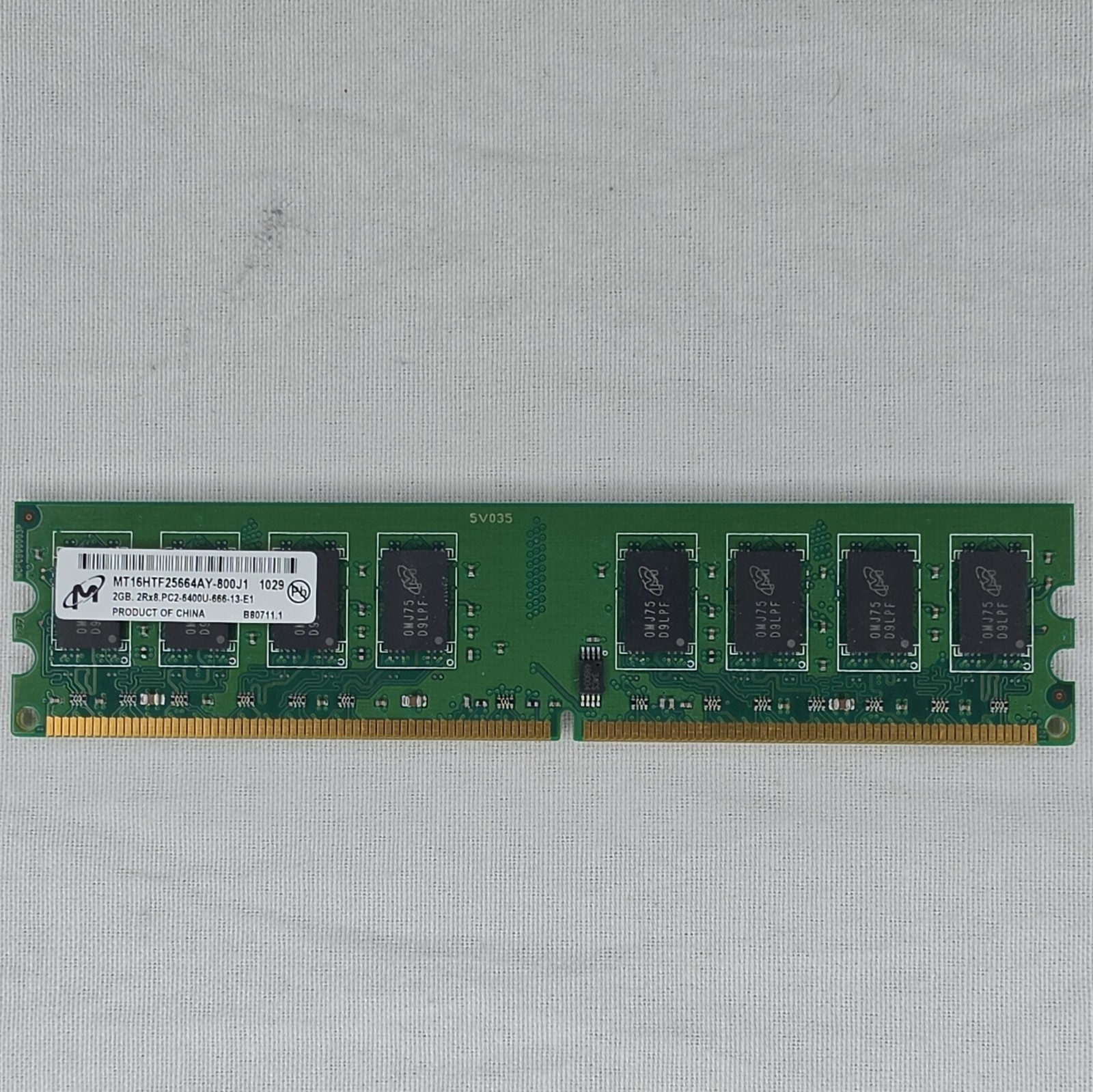 Micron 2GB DDR2 SDRAM DIMM PC2-6400U 240-Pin RAM MT16HTF25664AY-800J1