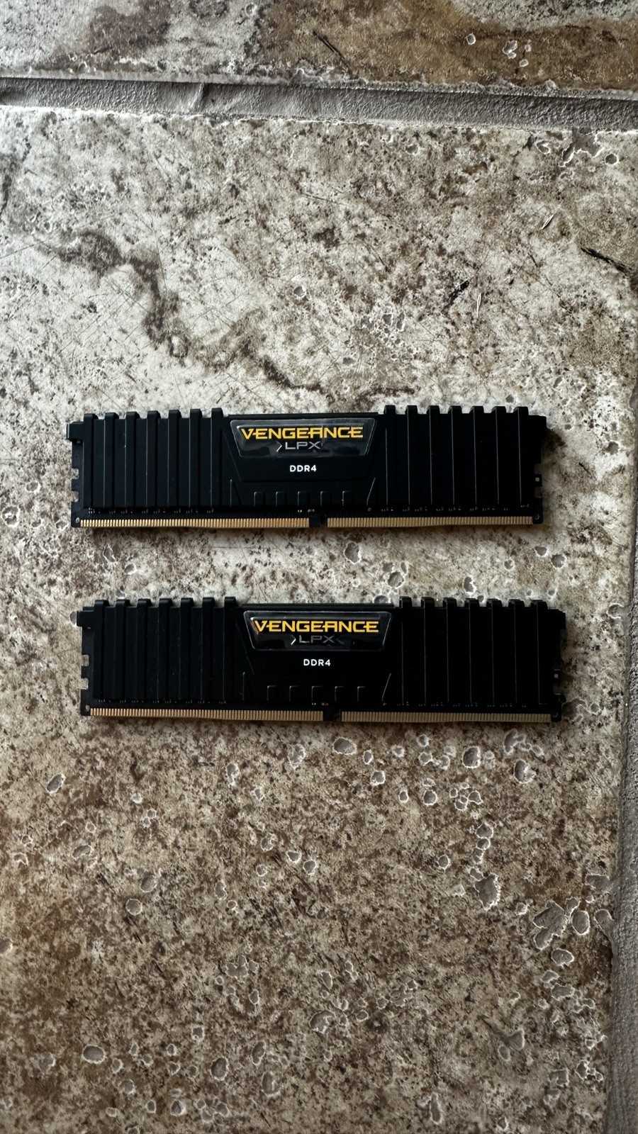Corsair Vengeance LPX 16GB (2x8GB) DDR4 3000MHz RAM (CMK16GX4M2B3000C15)