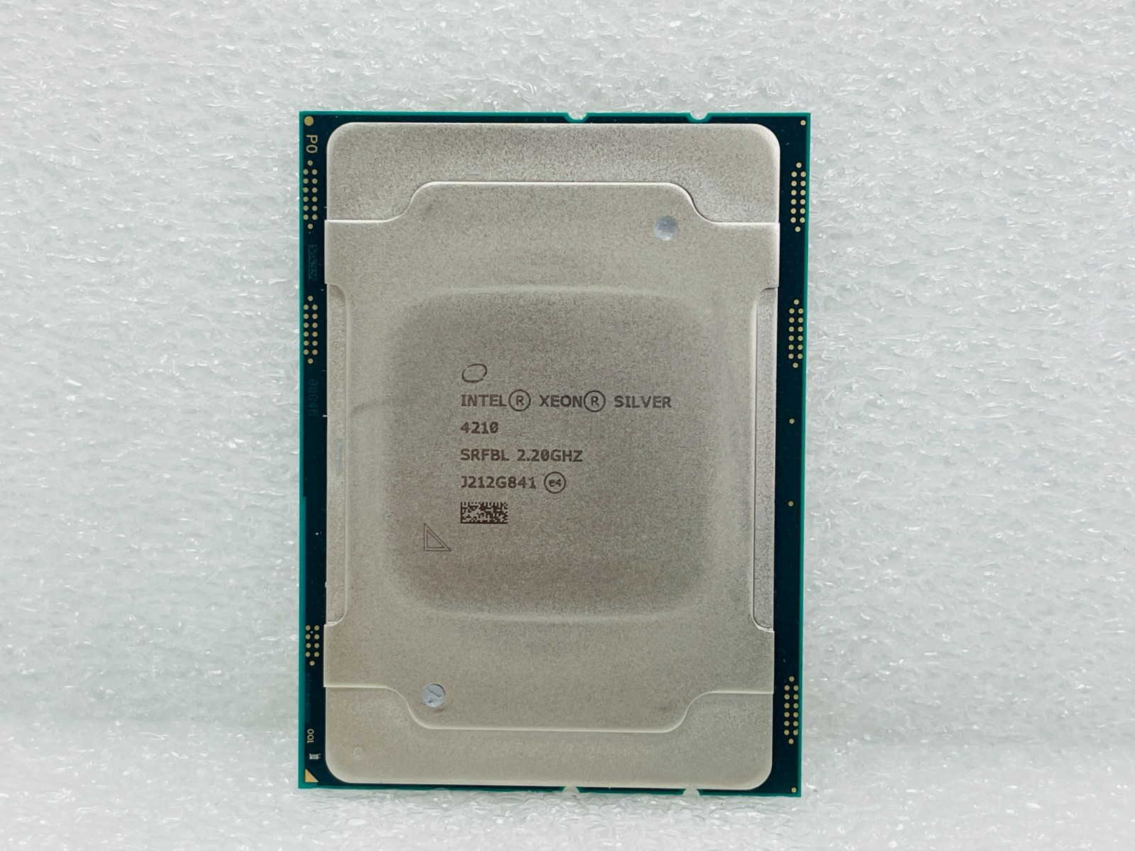 LITTLE USE – Intel Xeon Silver 4210 SRFBL LGA3647 2.20GHz 13.75MB 10-Core CPU