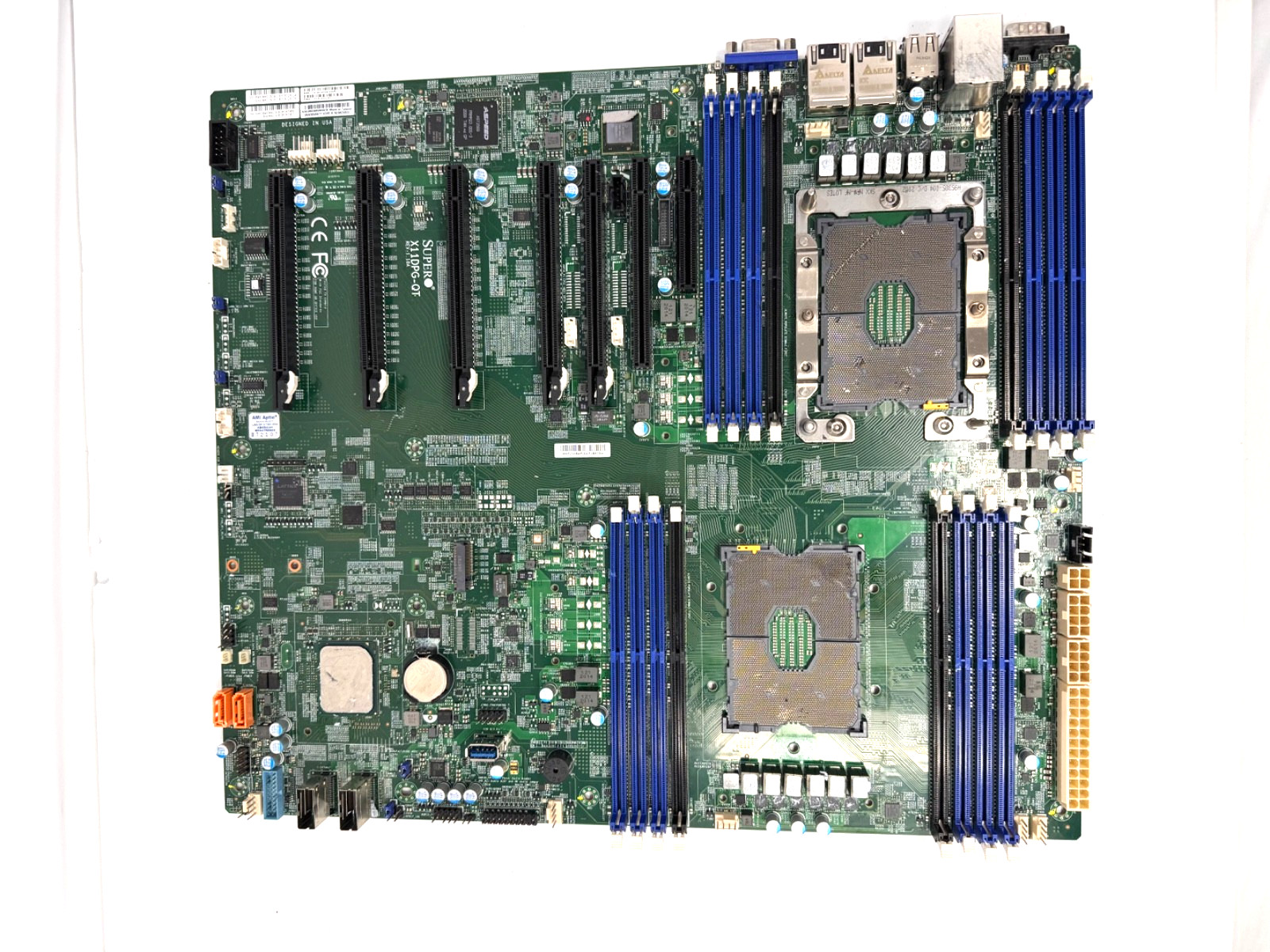 *For Parts* Supermicro X11DPG-QT