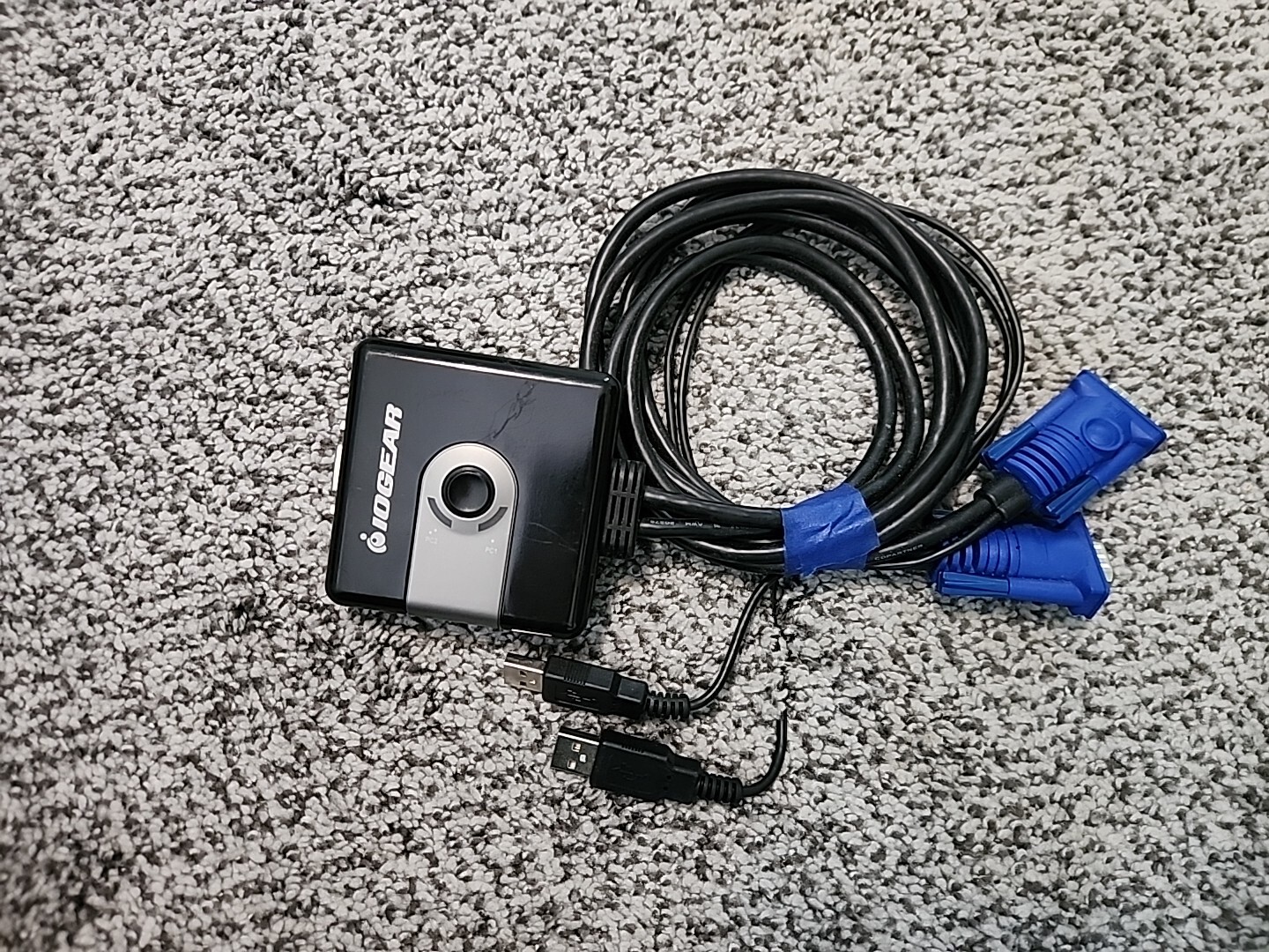 IOGEAR GCS42UW6 2-Ports External KVM switch with USB