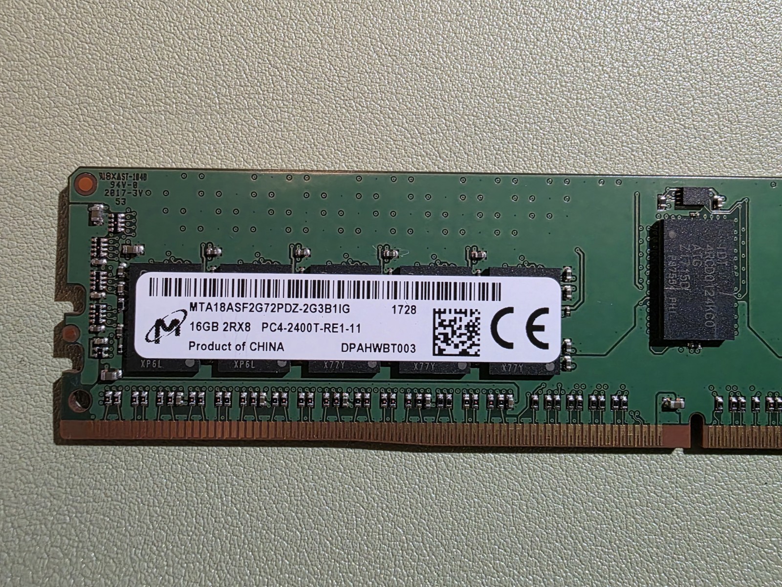 Micron 16GB 2RX8 PC4-2400T-RE1-11 Server Memory