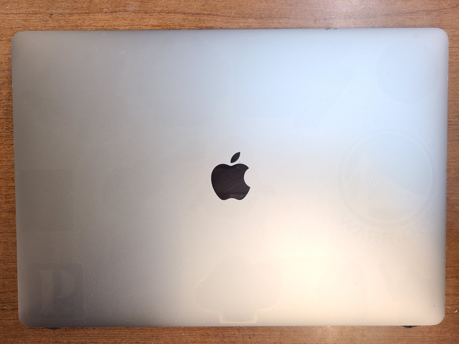 ORIGINAL!! MACBOOK PRO A1990 2018 2019 15″ COMPLETE LCD SCREEN DISPLAY 661-10355
