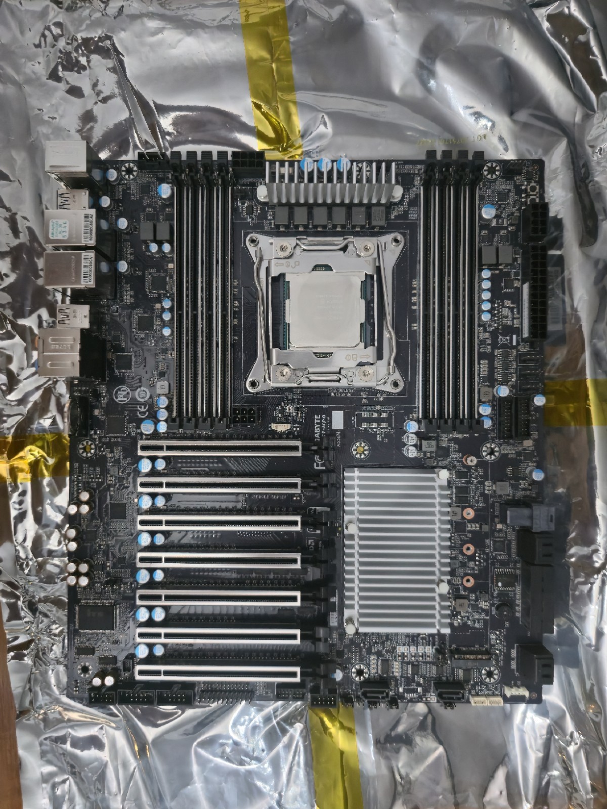 Gigabyte MW51-HP0 LGA2066 DDR4 M.2 U.2 USB3.1 Dual Gb LAN Motherboard