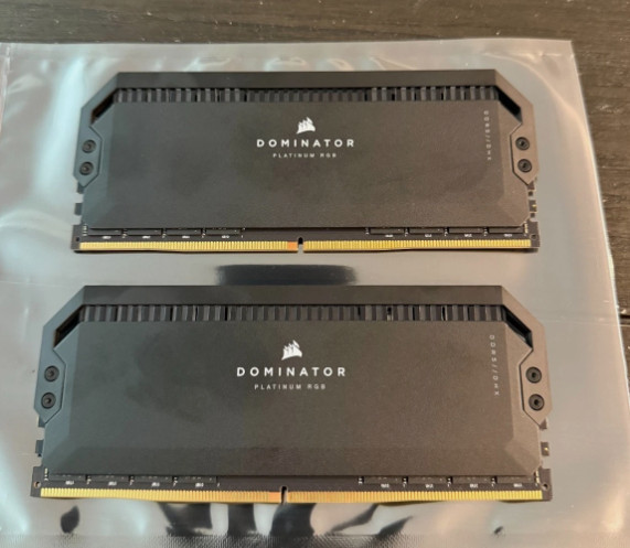 DOMINATOR PLATINUM RGB 64GB (2x32GB) DDR5 DRAM Up To 6400MT/s CL32