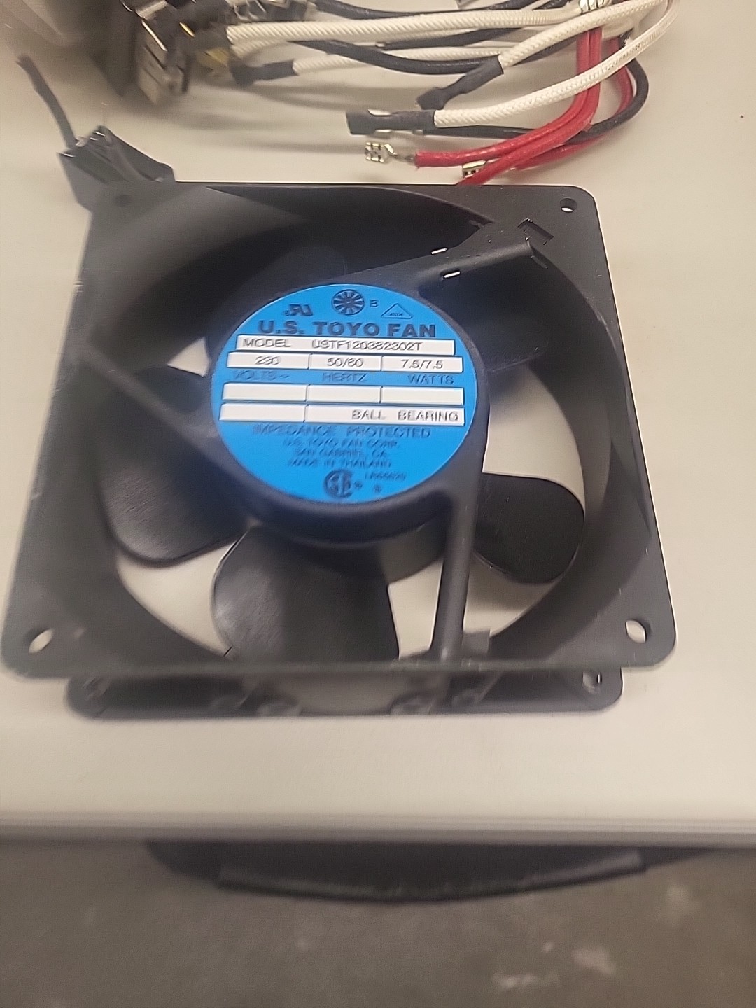 U.S. TOYO FAN MODEL: USTF120382302T VOLTS: 230 HERTZ: 50/60 WATTS: 7.5 7.5