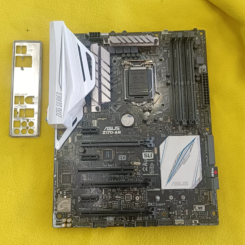 ASUS Z170-AR Socket 1151/H4 Intel Z170 USB3.1 SATA3.0 HDMI DDR4 Motherboard ATX