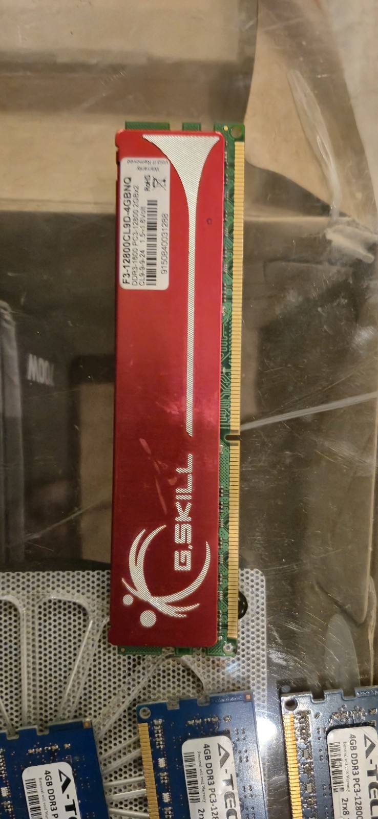 G.Skill PC3-12800 (DDR3-1600) 2GB DIMM 1600 MHz PC3-12800 (F3-12800CL9D-4GBRL)