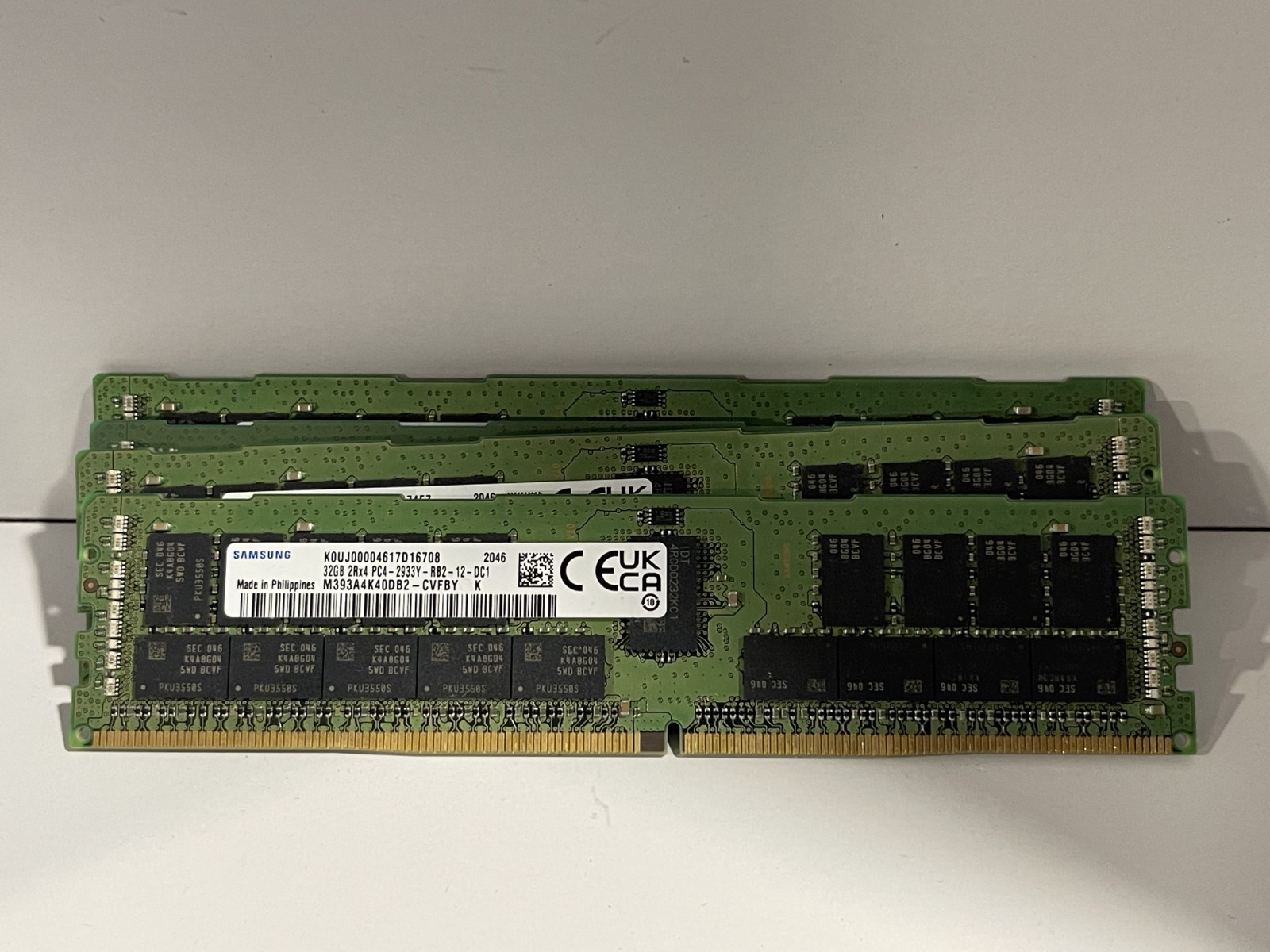 Samsung M393A4K40CB2-CVFC0 32GB (1x32GB) 2933MHz 288-Pin DIMM Memory Module