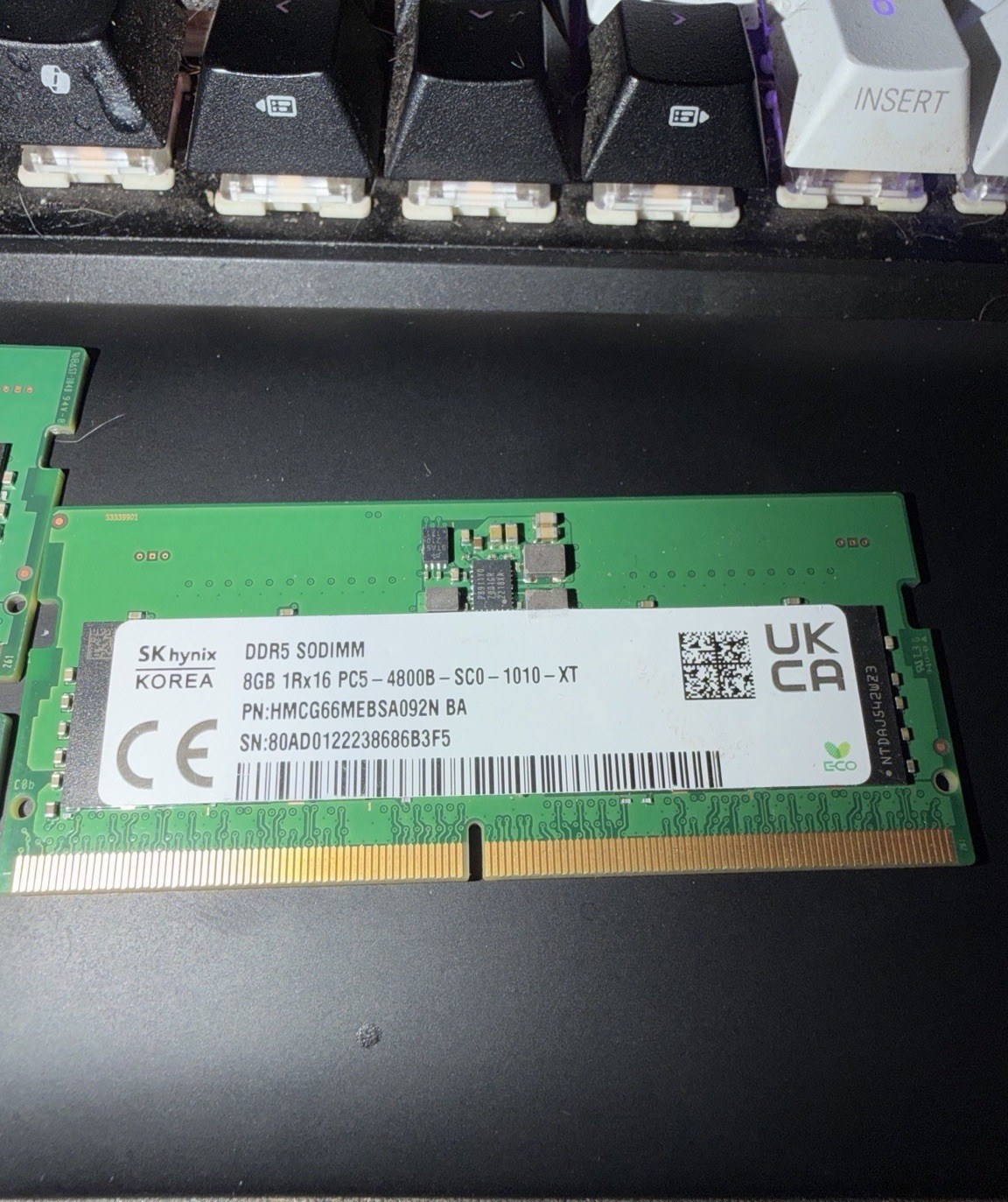 SK hynix 8GB DDR5 SO-DIMM PC5-4800B 262-Pin ECC Laptop RAM HMCG66MEBSA092N