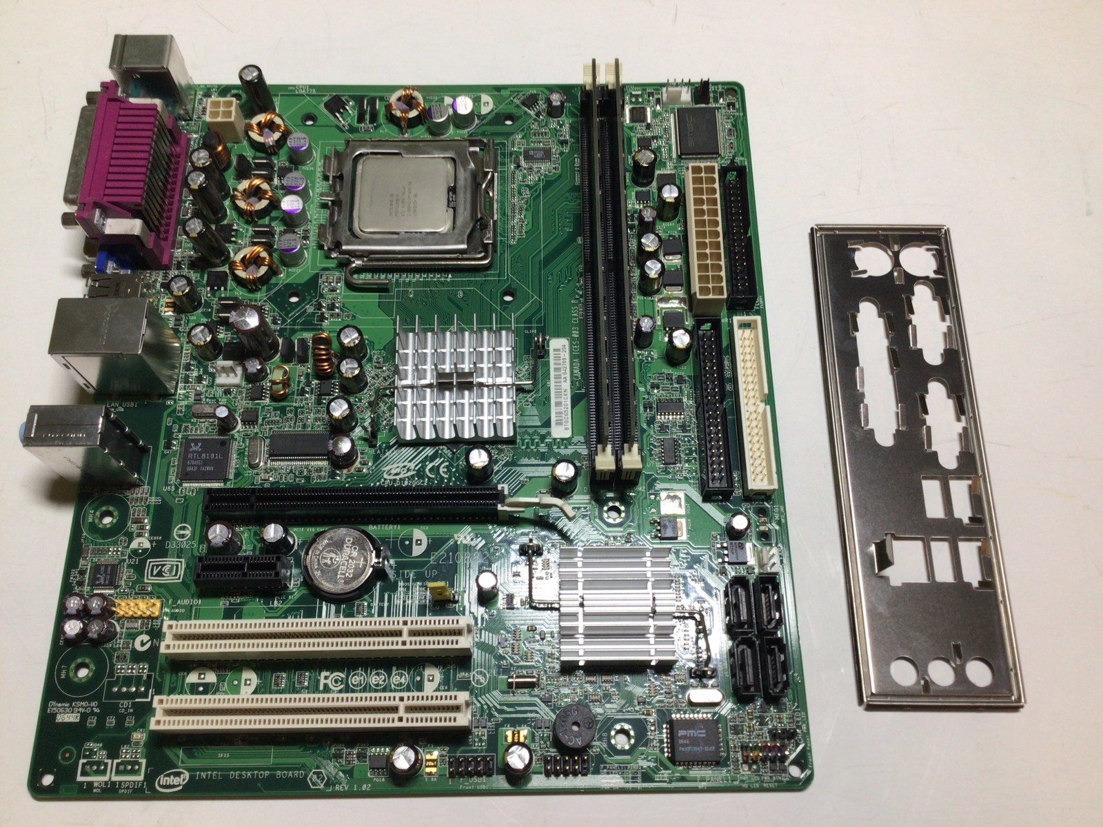 Intel Desktop LGA 775 Motherboard D102GGC2 w/ Pentium 4 631 CPU & 2GB DDR2 RAM