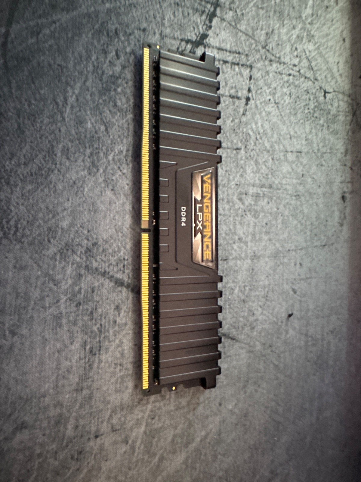 CORSAIR Vengeance LPX DDR4 RAM 16GB (2x8GB) Up to 3200MHz CL16-20-20-38 1.35V