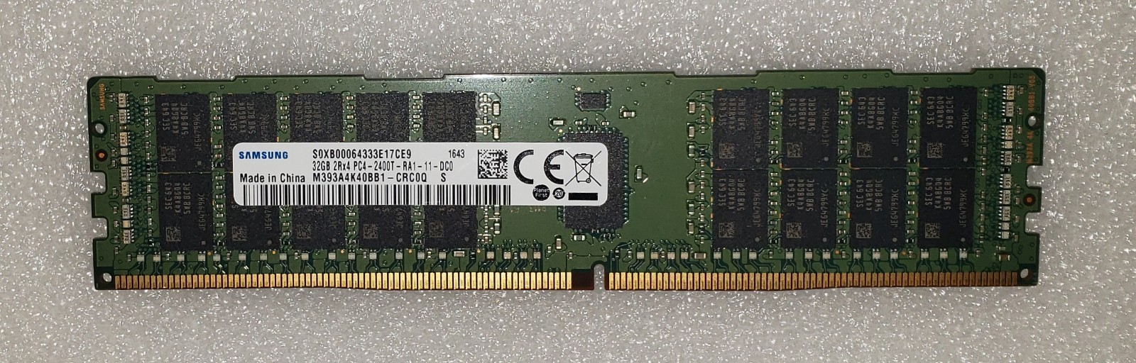 Samsung M393A4K40BB1-CRC0Q 32GB 2Rx4 PC4-2400T DDR4-2400MHZ ECC REG Server RAM