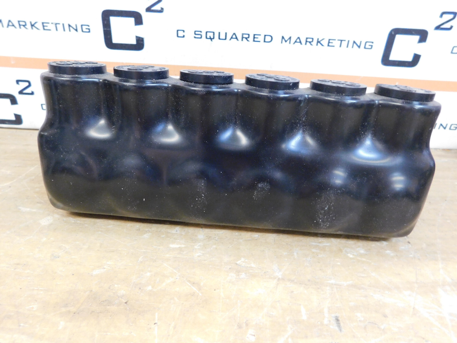 ILSCO PBTS-6-350 Insulated multi tap connector NEW CSQ
