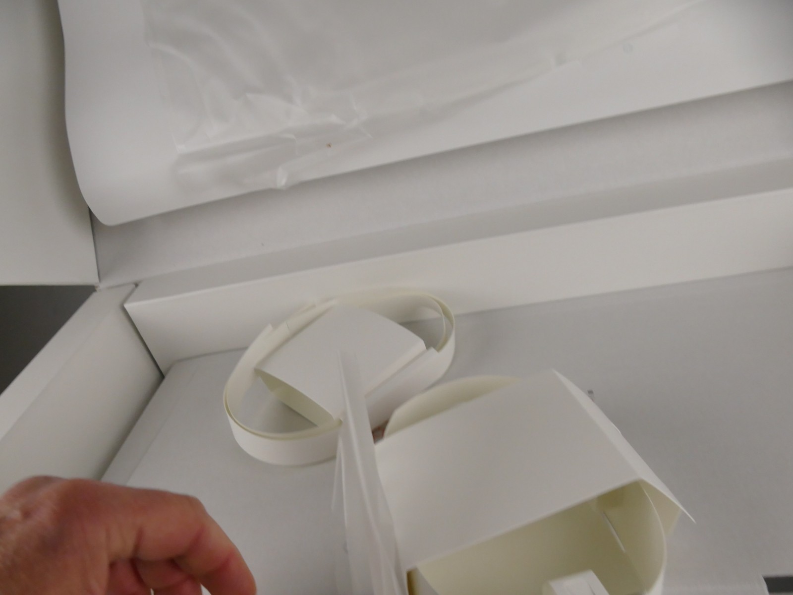 Boxed iMac 24-inch Model No. A2439 iMac Pink/8C Box Only V-504