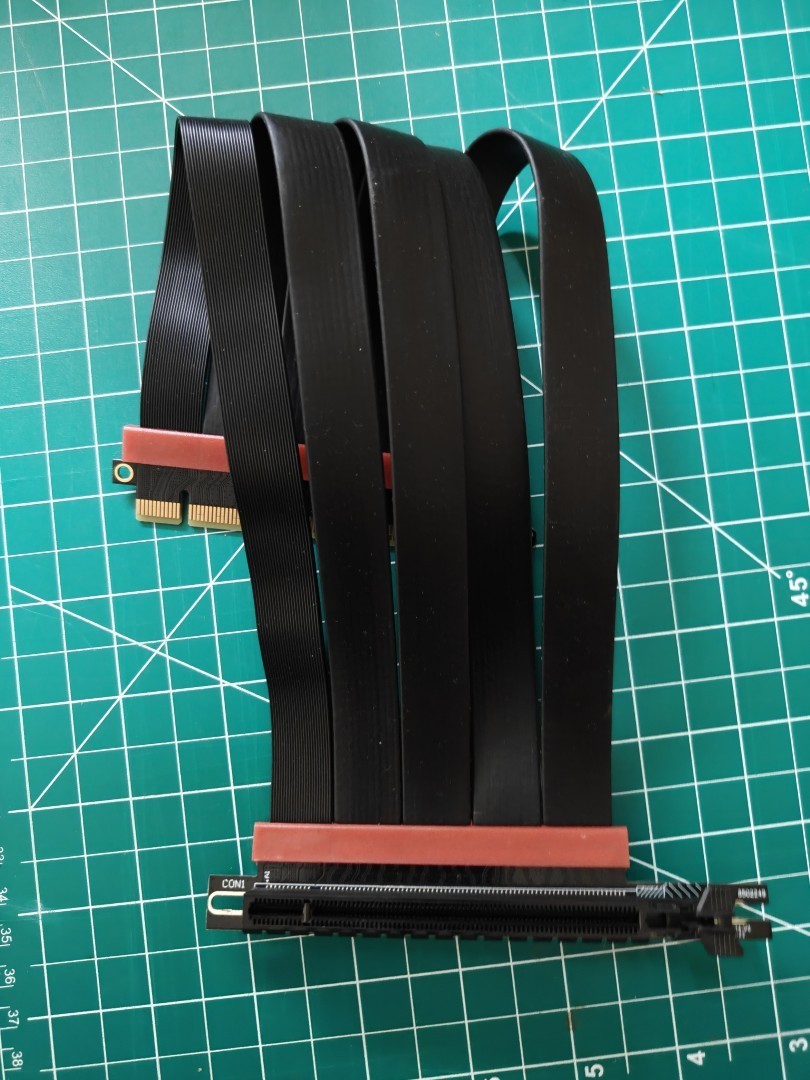 LINKUP – Ultra PCIe 4.0 X16 Riser Cable – 25cm / 250mm