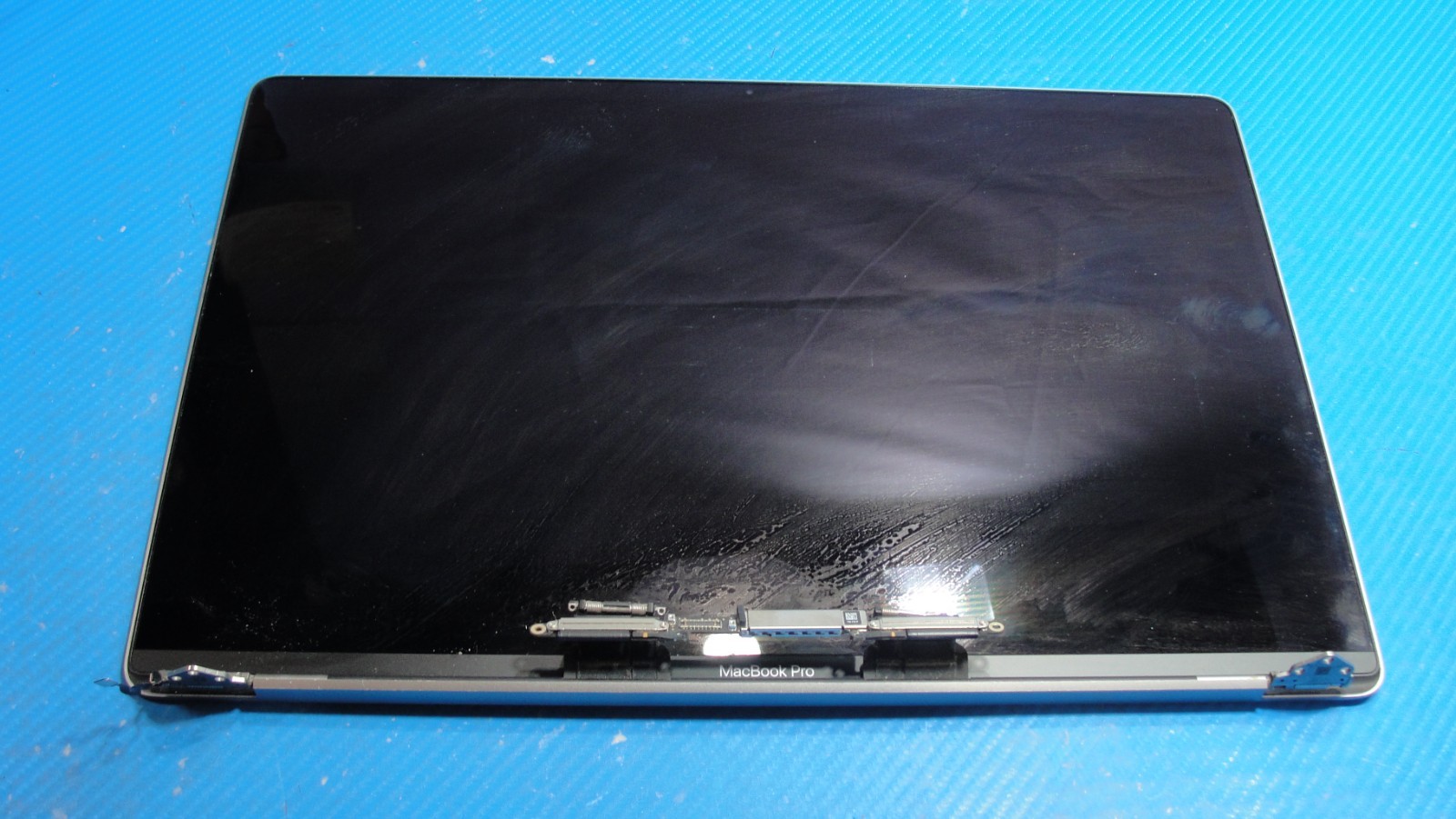 MacBook Pro A2141 16″ Late 2019 MVVL2LL LCD Screen Assembly Gray 661-14200