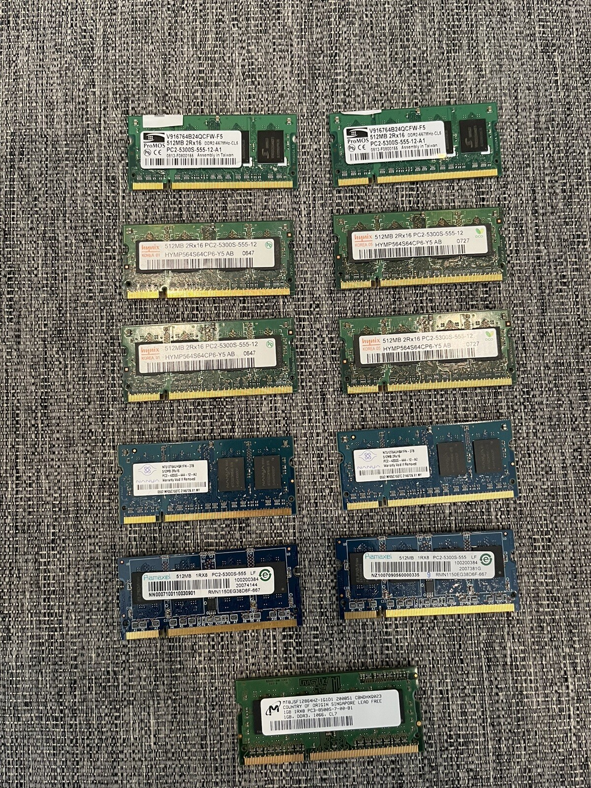 Batch of Ten 512 MB RAM Laptop Notebook SO-DIMM DDR2 & DDR3 Memory + One 1 GB