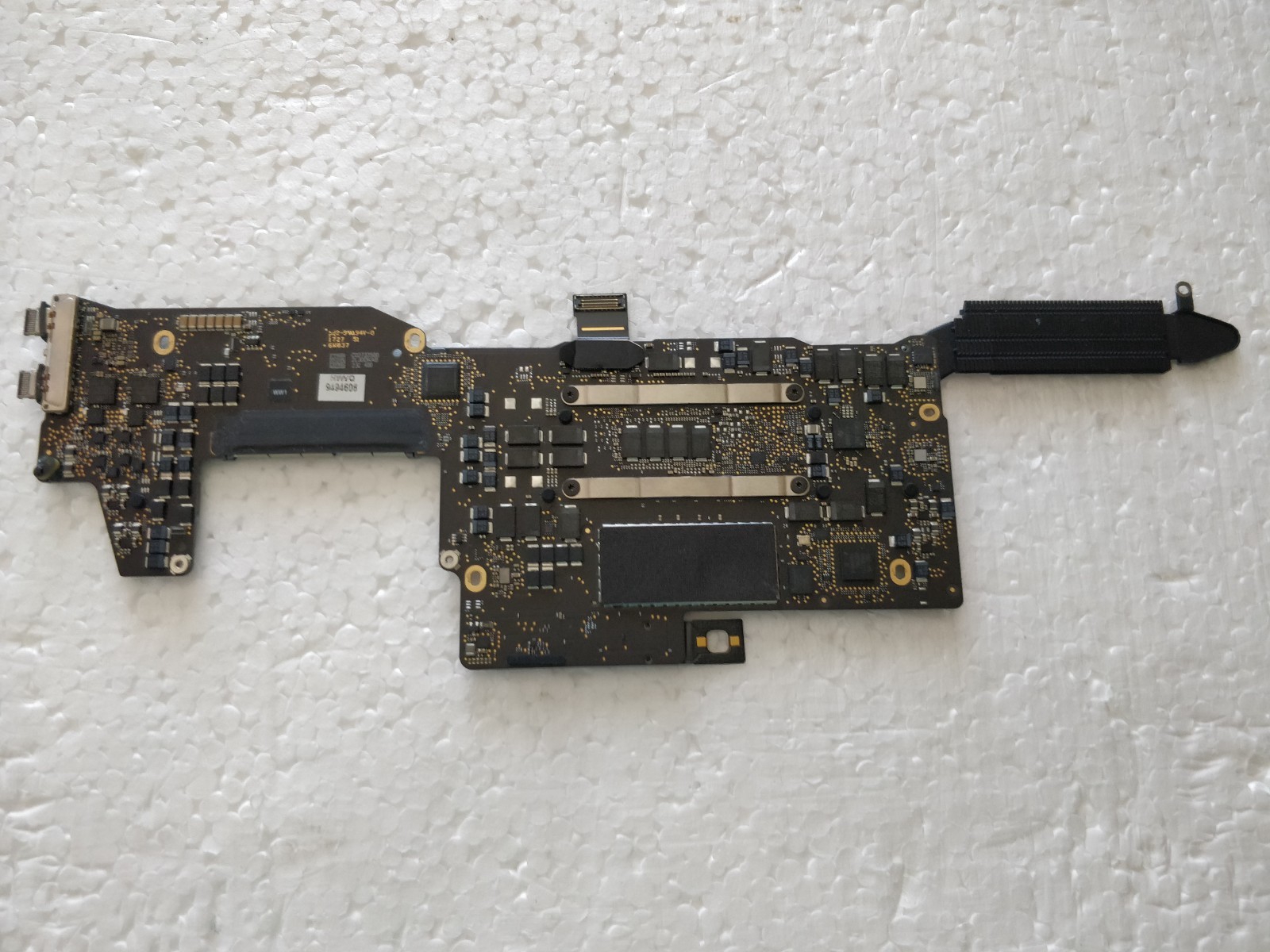 Apple Macbook Pro 13 inch, A1708, 2017 Logic Board, i5 2.3GHz, 8 GB